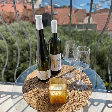 Old Town Hvar Sea View Apartman