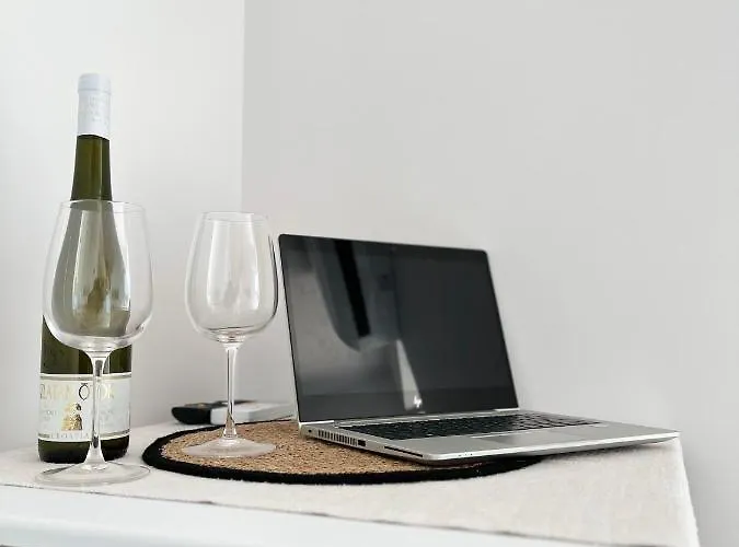 Old Town Hvar Sea View Apartment *