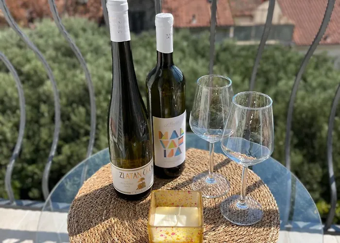 Old Town Hvar Sea View Apartment